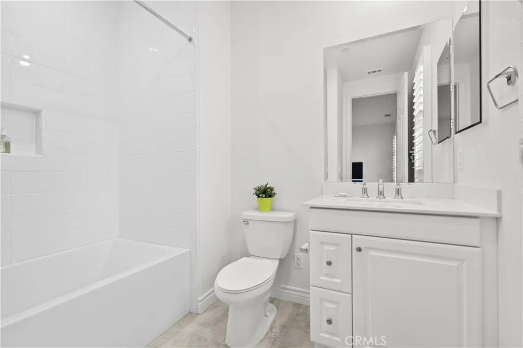 107 Frontier, Irvine, California 92620 home-pic-54